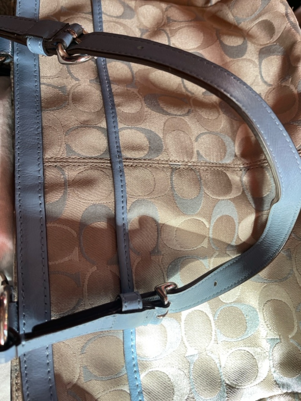 Coach F17676 Gallery East West Blue multi tote. Good condition. - Picture 13 of 13